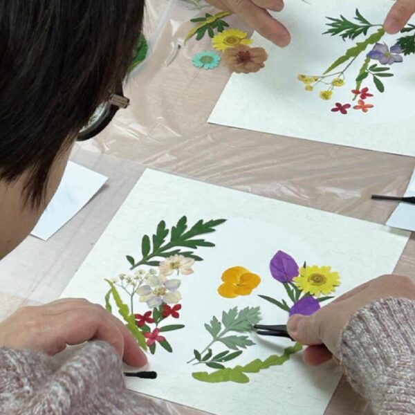 壓花拼貼畫 (建議：60分鐘)
